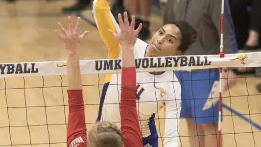 Roos Upend Billikens In Show-Me State Showdown
