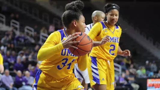 Wildcats Hold Off Roos Sunday Afternoon