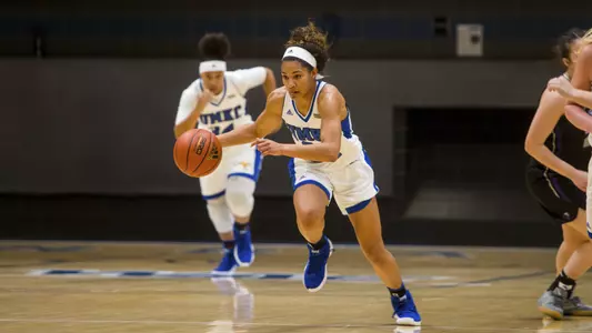 Roos Begin 2018-2019 Season With Road Trip to Lawrence On Wednesday