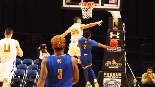 Roos Use Balance Scoring En Route to 90-73 Road Win