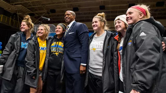 Athletic Round-Up: Board of Trustees Meeting on Dec. 10