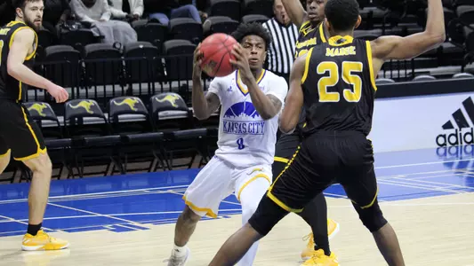 Roos Come Up Short At Central Michigan