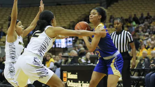 Moore Notches 1000 Points as Roos Fall to #23 Tigers Thursday Night