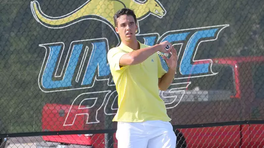 Roos Fail To Upend Shockers