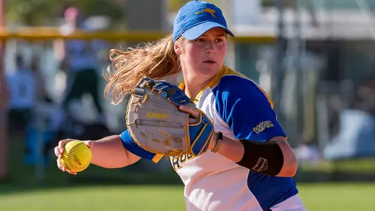 Roos Claim Extra Innings Win Over Western Illinois