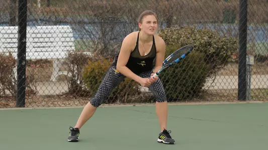 UMKC Notches Second Straight WAC Win over Cougars