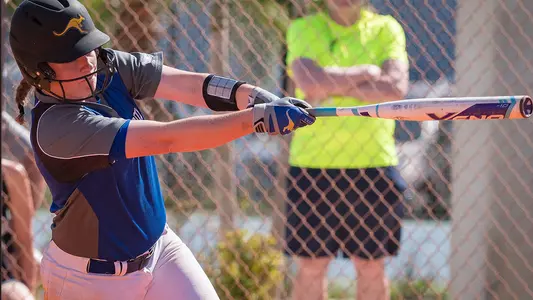 UMKC Narrowly Falls to Kansas in Jayhawk Invitational