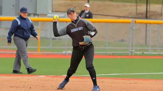 Roos Fall Short in Sweep Attempt of CSU Bakersfield