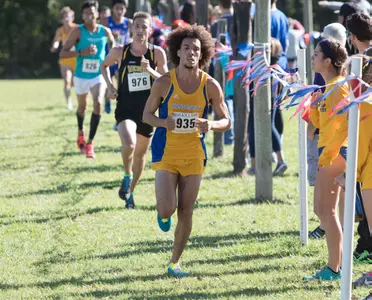 UMKC Cross Country Opens the 2018 Season in Lawrence