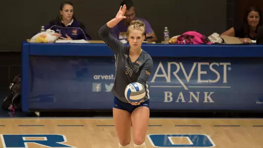 UMKC Finishes SIUE in Three Sets Friday Night