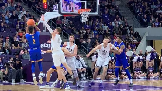 Roos Host Utah Valley Thursday