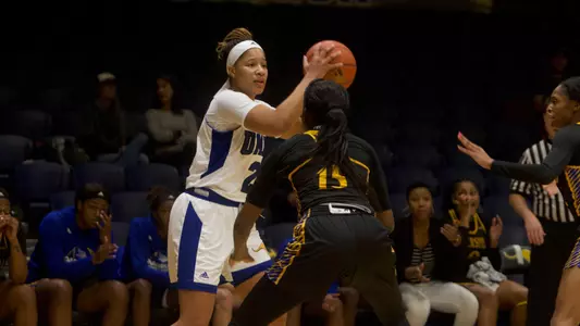 Roos Head to Utah Valley in Conference Showdown