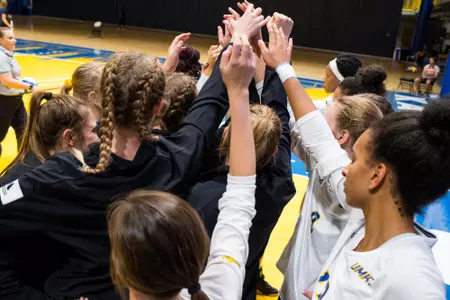 Huddle vs. CSUB