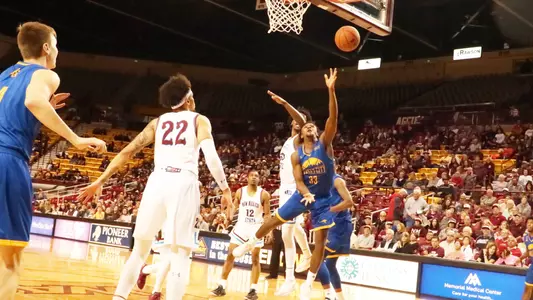 Roos and UTRGV Battle for Fifth-Place in the WAC