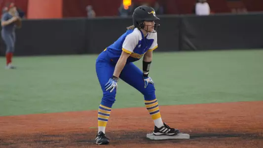 UMKC Stays Perfect at Eagle Round Robin