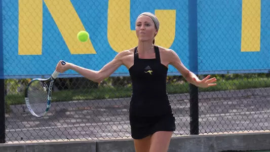 Roos Take Down Missouri Valley Champs