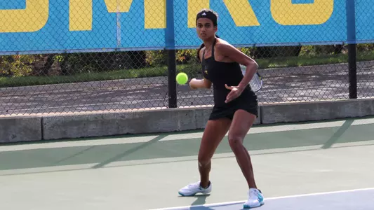 Roos Drop Second Conference Match of the Season in Phoenix