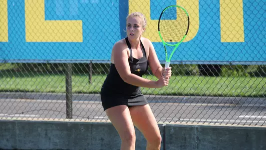 Roos Notch Second Victory of the Weekend Against Redhawks