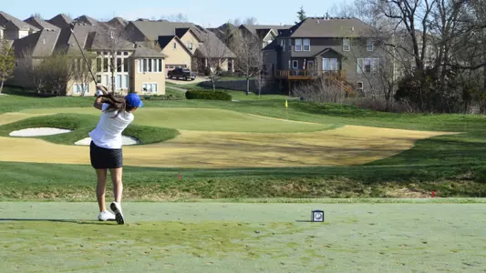 UMKC Tied for Fourth After Day 1 at KC Intercollegiate