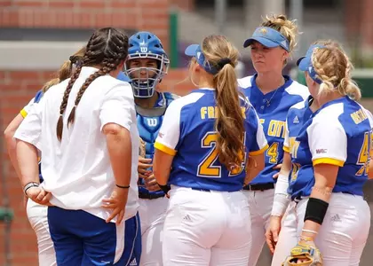Roos' Season Comes to a Close with Pair of One-Run Losses