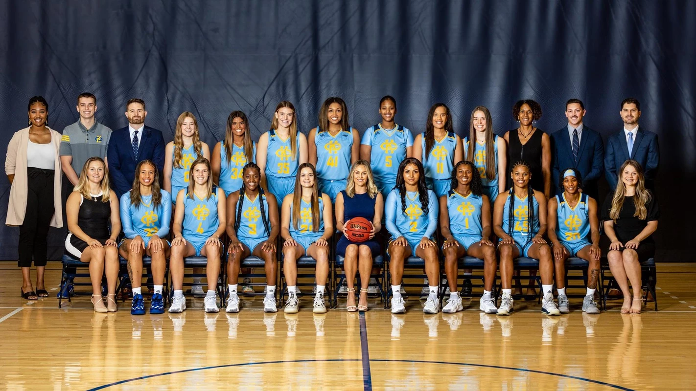 2021-22 WBB Team Photo