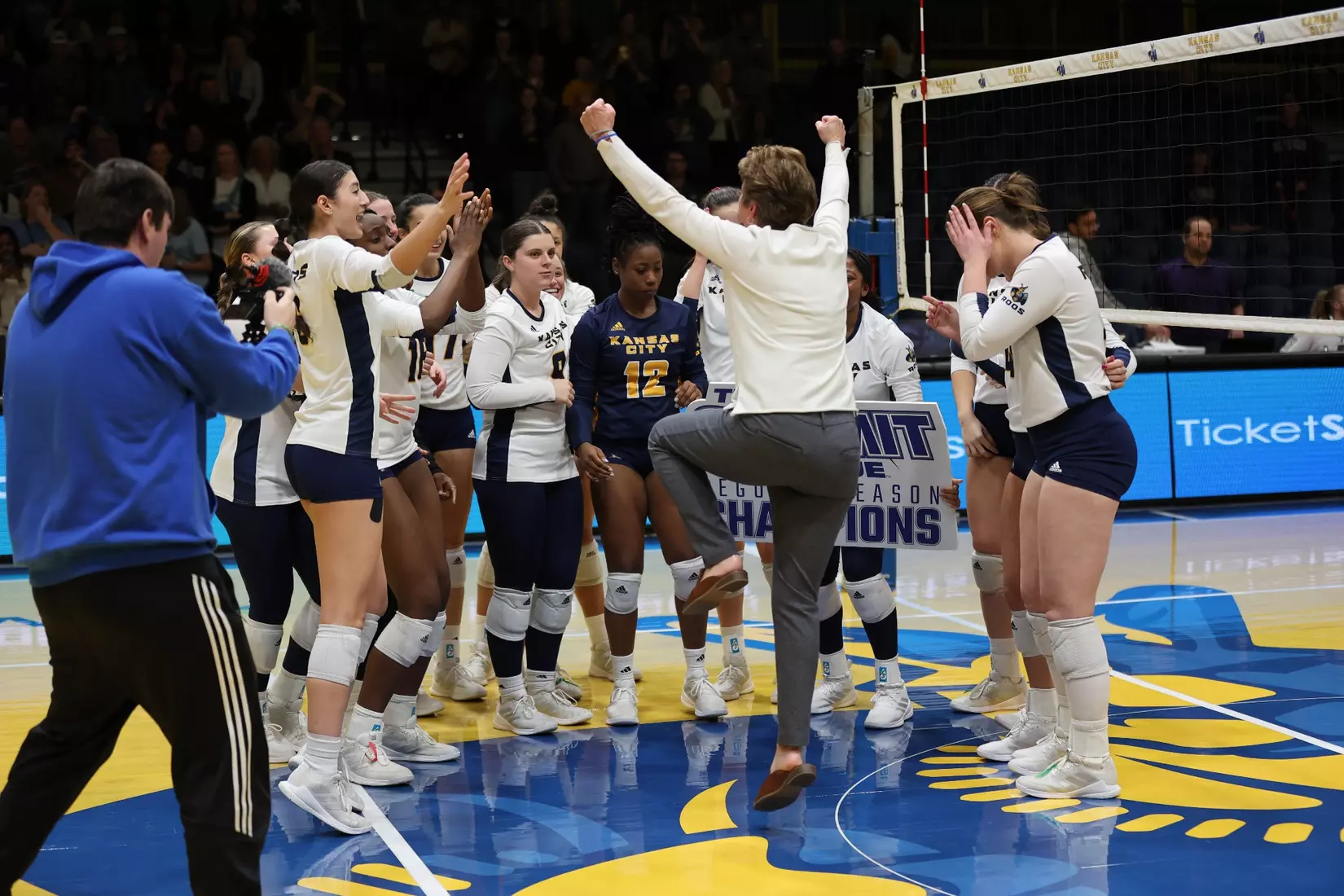 Kansas City Volleyball clinched a share of the Summit League regular season title with a 3-0 win over St. Thomas on Nov. 15, 2023.