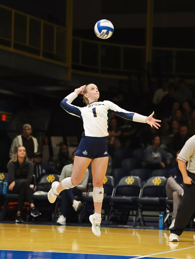 Kansas City Volleyball fell to Omaha in four sets on Nov. 2, 2023.