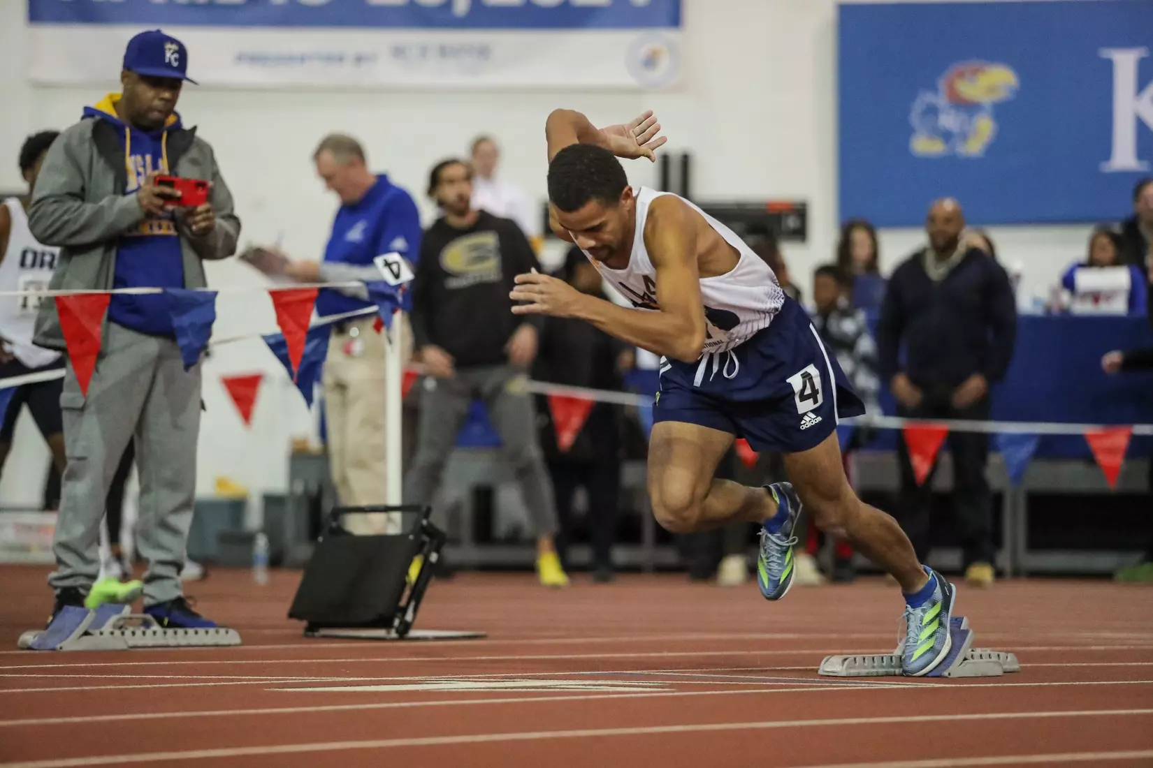 Kansas City Track & Field opened the 2023-24 indoor season at the Bob Timmons Classic on Dec. 2, 2023.