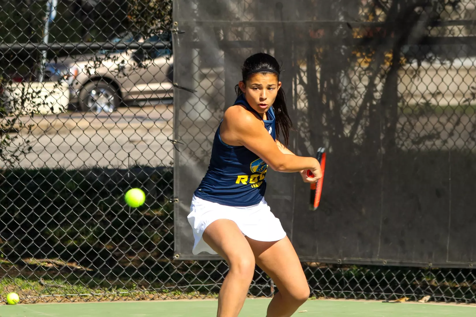 Laura Munoz-Baroja prepares for a backhand during the Roos' match against North Dakota.