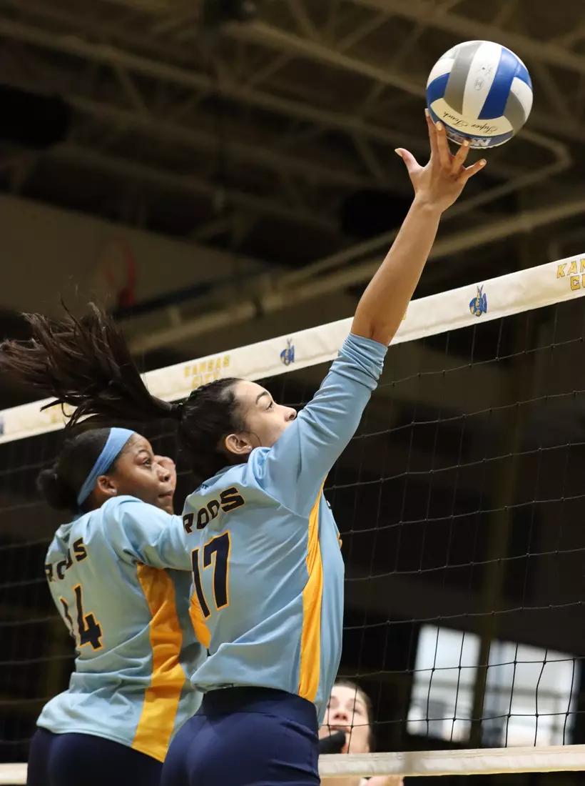 Kansas City Volleyball remained undefeated in Summit League play, pulling out a 3-2 victory over South Dakota State on Sep. 23, 2023.