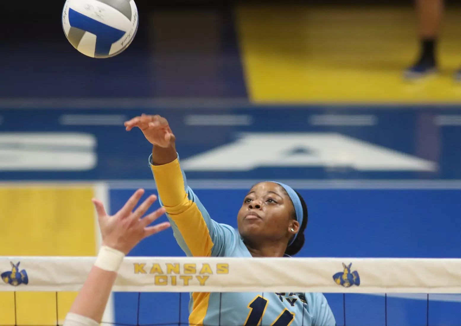 Kansas City Volleyball remained undefeated in Summit League play, pulling out a 3-2 victory over South Dakota State on Sep. 23, 2023.