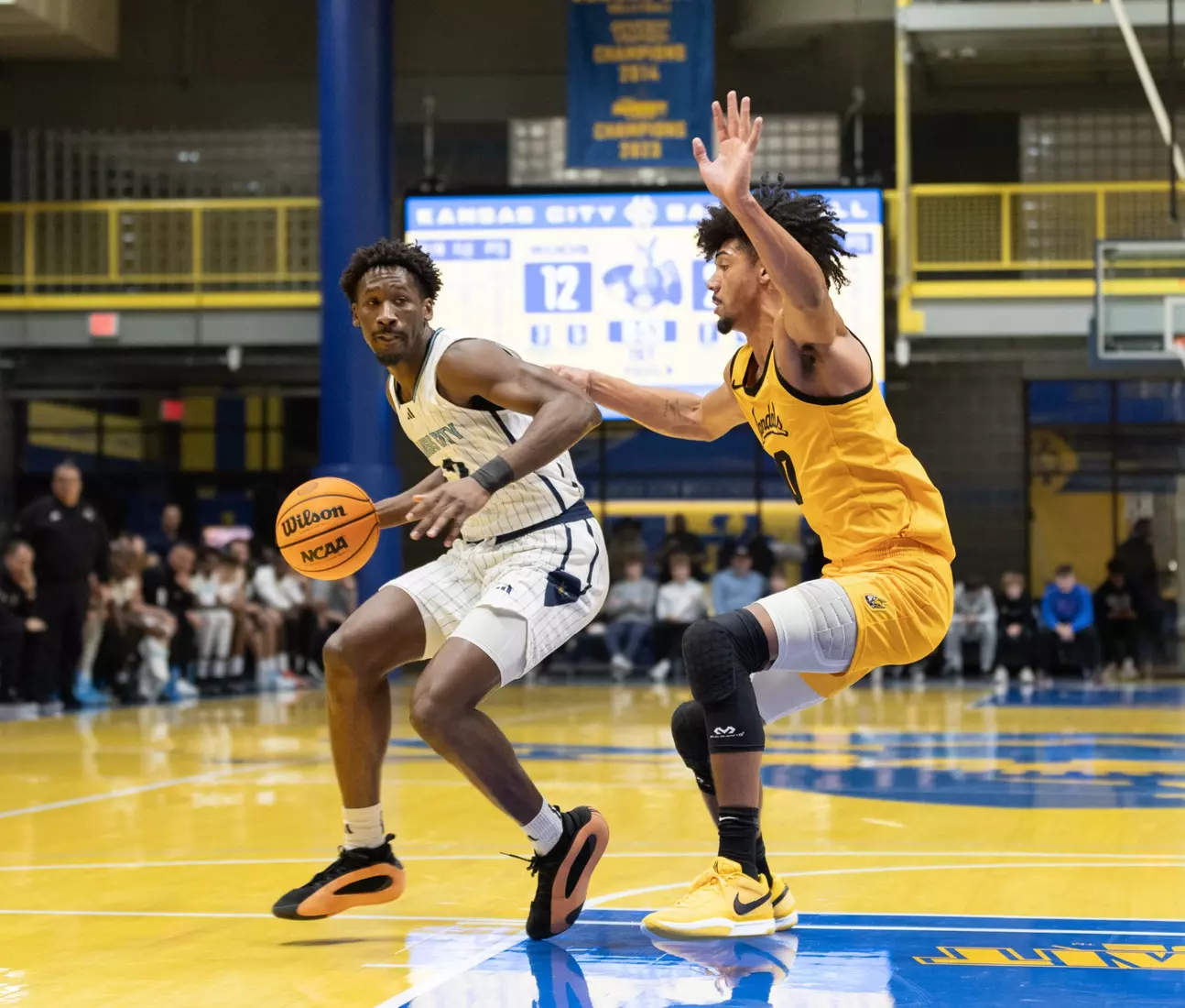 Playing against the Idaho Vandals to kick off the Big Sky-Summit Challenge, the Roos faced an intense first half, with Idaho leading at the first half with a score of 43-31. Following the first half, the Roos continued to put up a fight, however would trail behind the Vandals by a mere 5 points, with final score of 77-82.