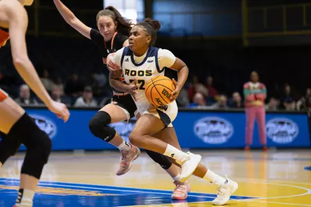 Playing against the Idaho State Bengals, the Kansas City Roos put up a fight quarter to quarter during the last game of the fall semester. Despite the effort put through, the Roos fell to the Bengals in a final score of 67-50.