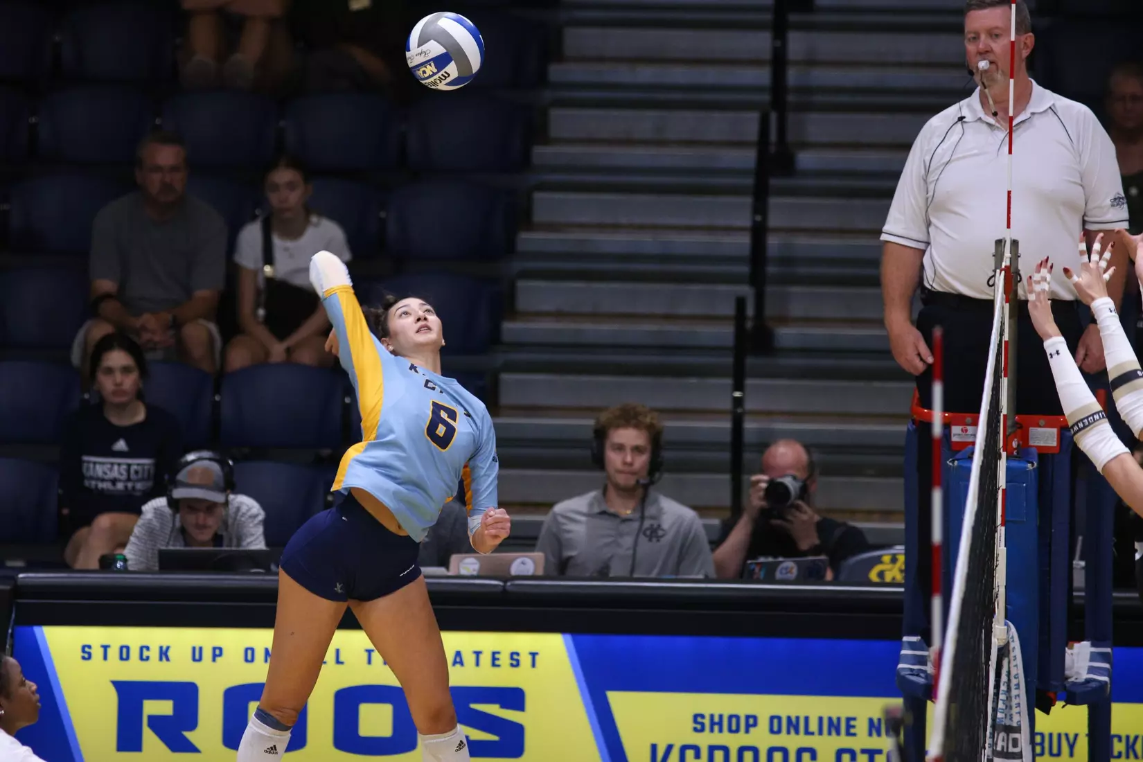 Kansas City Volleyball fell to Lindenwood in three sets, 25-14, 26-24, 25-21, in its first game of the Kangaroo Klassic. Kaia Dunford led the team in kills with seven.