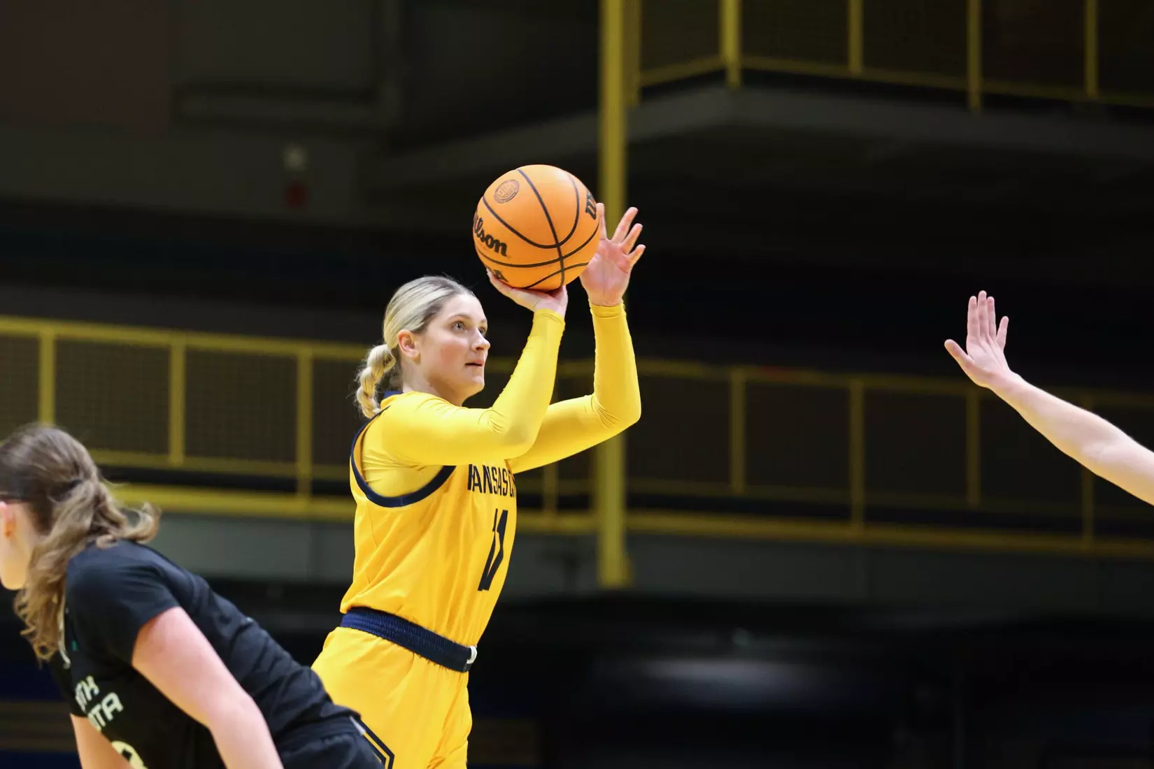 Kansas City Women's Basketball fell to North Dakota 60-63 in its home opener. Alayna Contreras led the Roos from the field with 16 points.