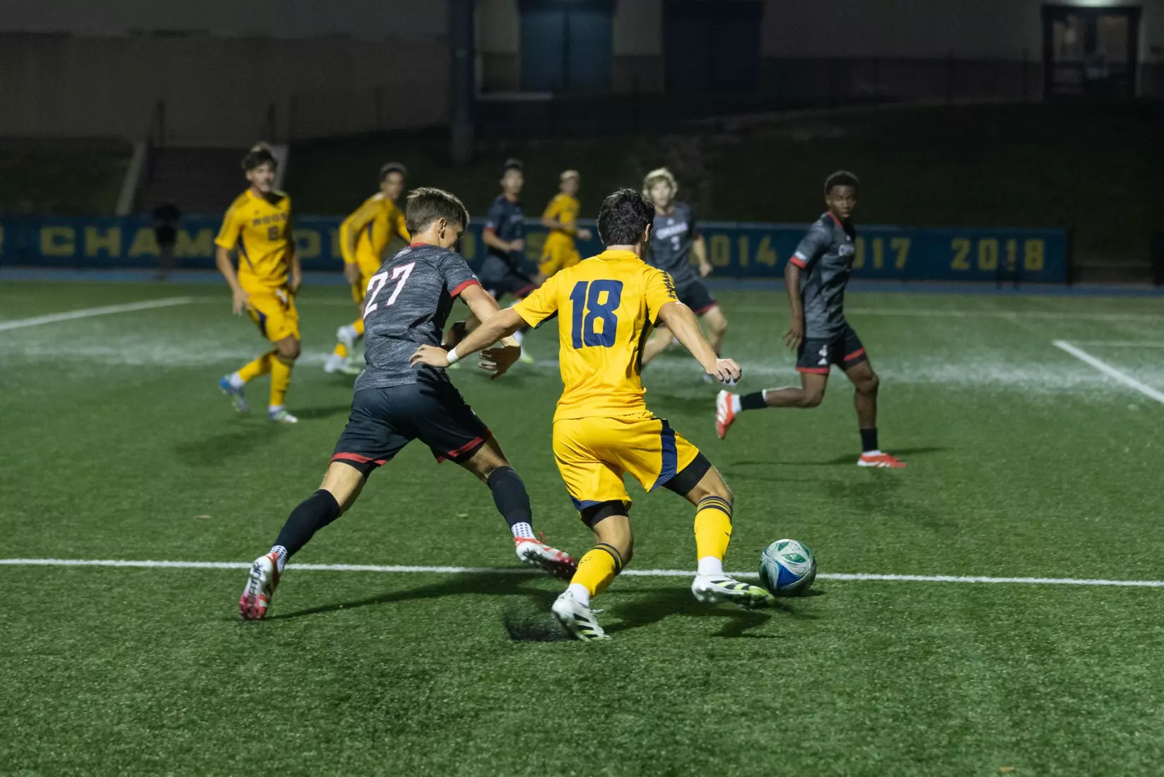 In the first home conference game of the season, the Roos went up against the Omaha Mavericks, resulting in a 1-0 win for the Roos. The Roos’ defense held strong through the final minutes. The win adds another highlight to an impressive season for the team.