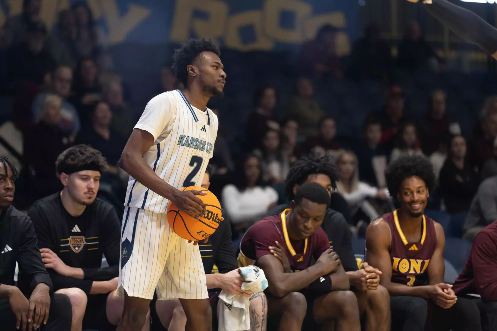 In the third game of the season, the Roos went up against the Iona Gaels. With the fast pace of the game, the Roos had strong offensive momentum throughout. Despite this, the Roos fell to the Gaels in a final score of 105-91.