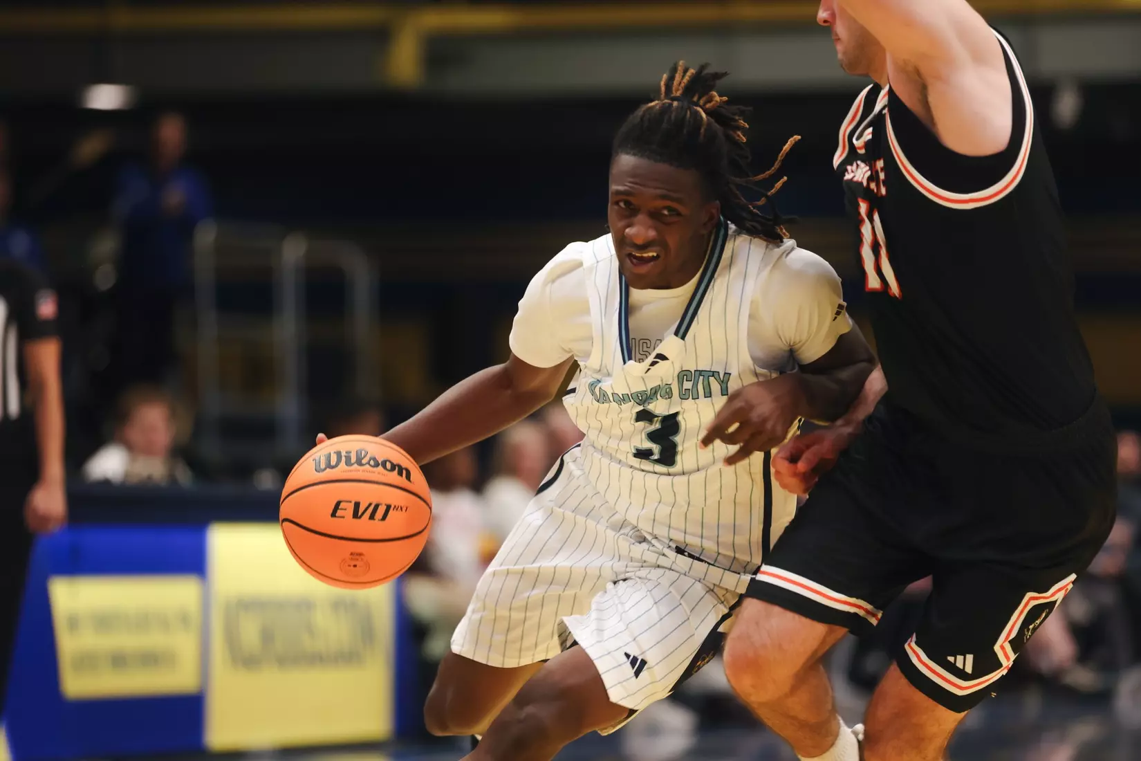 The KC Roos took on the Idaho State Bengals delivered a fast-paced performance that kept the crowd locked in from start to finish. The Bengals won in a final score of 68-59.