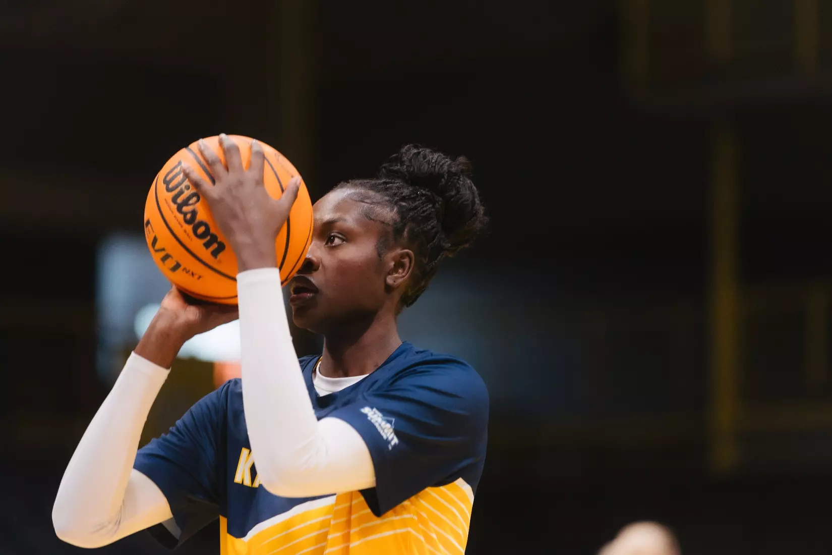 Kansas City Roos' Women's Basketball dominated Omaha with a 61-59 win on December 31, 2025.