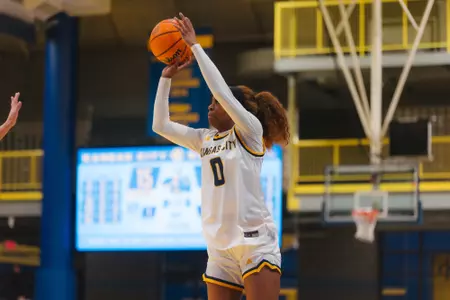 Kansas City Roos' Women's Basketball dominated Omaha with a 61-59 win on December 31, 2025.