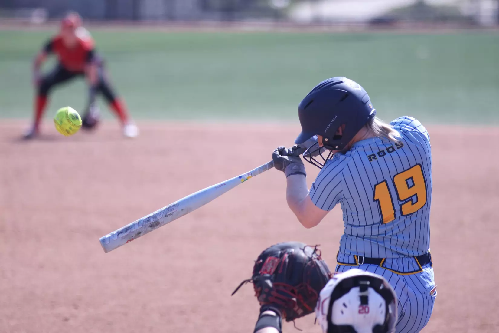 Kansas City Softball split a pair of games with SIUE, winning the first 3-2 in walk-off fashion and falling in the second 8-0. Grace Batdorf secured the walk-off win for the Roos and Sabrina Rodgers led the Roos from the plate going 4-of-6 on the day.