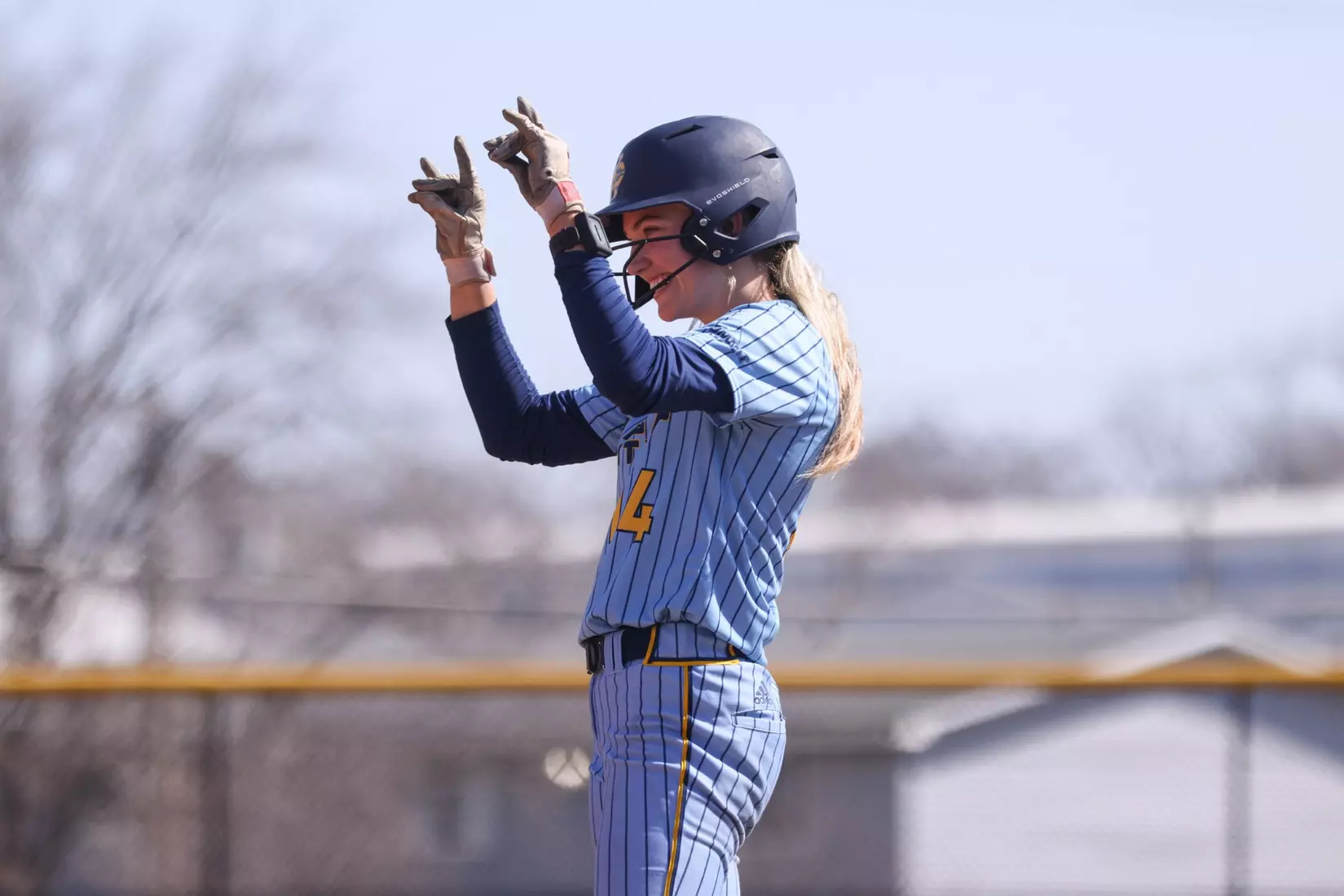 Kansas City Softball split a pair of games with SIUE, winning the first 3-2 in walk-off fashion and falling in the second 8-0. Grace Batdorf secured the walk-off win for the Roos and Sabrina Rodgers led the Roos from the plate going 4-of-6 on the day.
