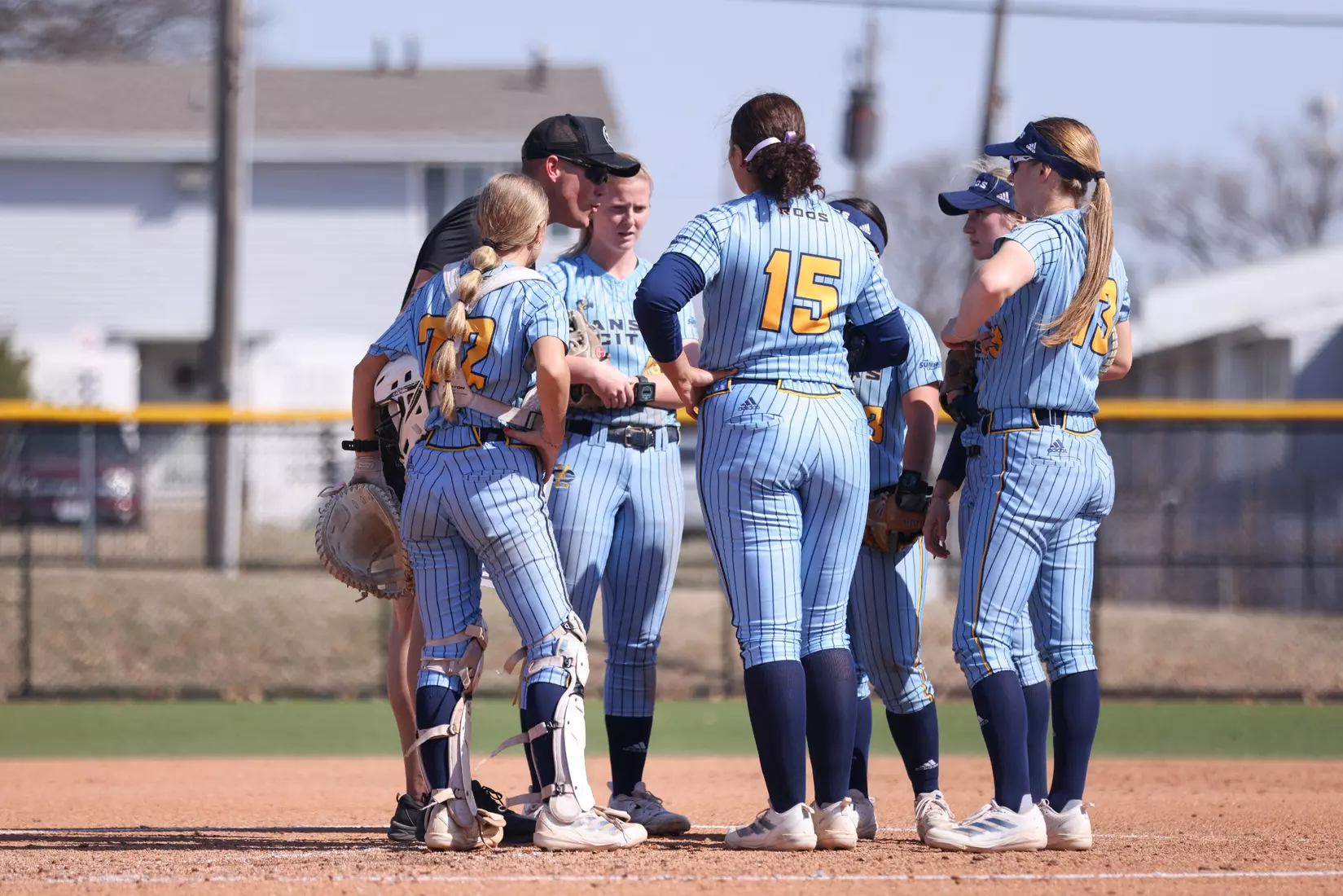 Kansas City Softball split a pair of games with SIUE, winning the first 3-2 in walk-off fashion and falling in the second 8-0. Grace Batdorf secured the walk-off win for the Roos and Sabrina Rodgers led the Roos from the plate going 4-of-6 on the day.