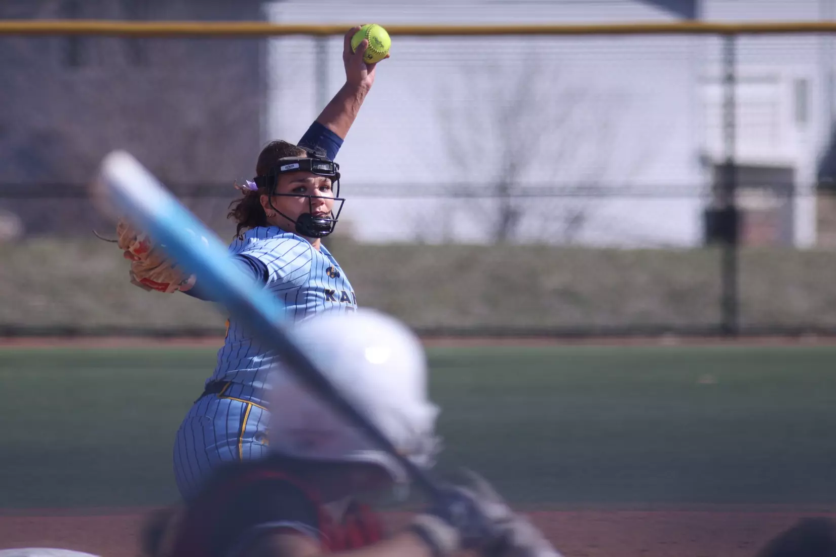 Kansas City Softball split a pair of games with SIUE, winning the first 3-2 in walk-off fashion and falling in the second 8-0. Grace Batdorf secured the walk-off win for the Roos and Sabrina Rodgers led the Roos from the plate going 4-of-6 on the day.