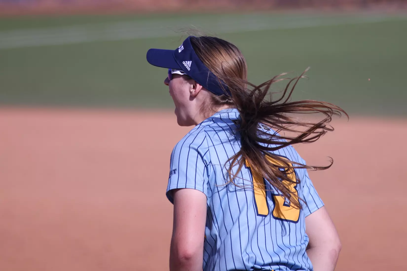 Kansas City Softball split a pair of games with SIUE, winning the first 3-2 in walk-off fashion and falling in the second 8-0. Grace Batdorf secured the walk-off win for the Roos and Sabrina Rodgers led the Roos from the plate going 4-of-6 on the day.
