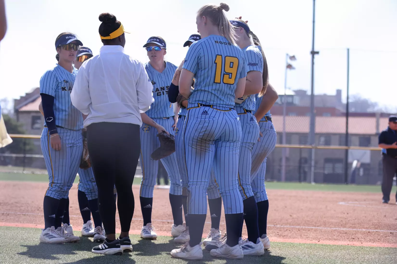 Kansas City Softball split a pair of games with SIUE, winning the first 3-2 in walk-off fashion and falling in the second 8-0. Grace Batdorf secured the walk-off win for the Roos and Sabrina Rodgers led the Roos from the plate going 4-of-6 on the day.