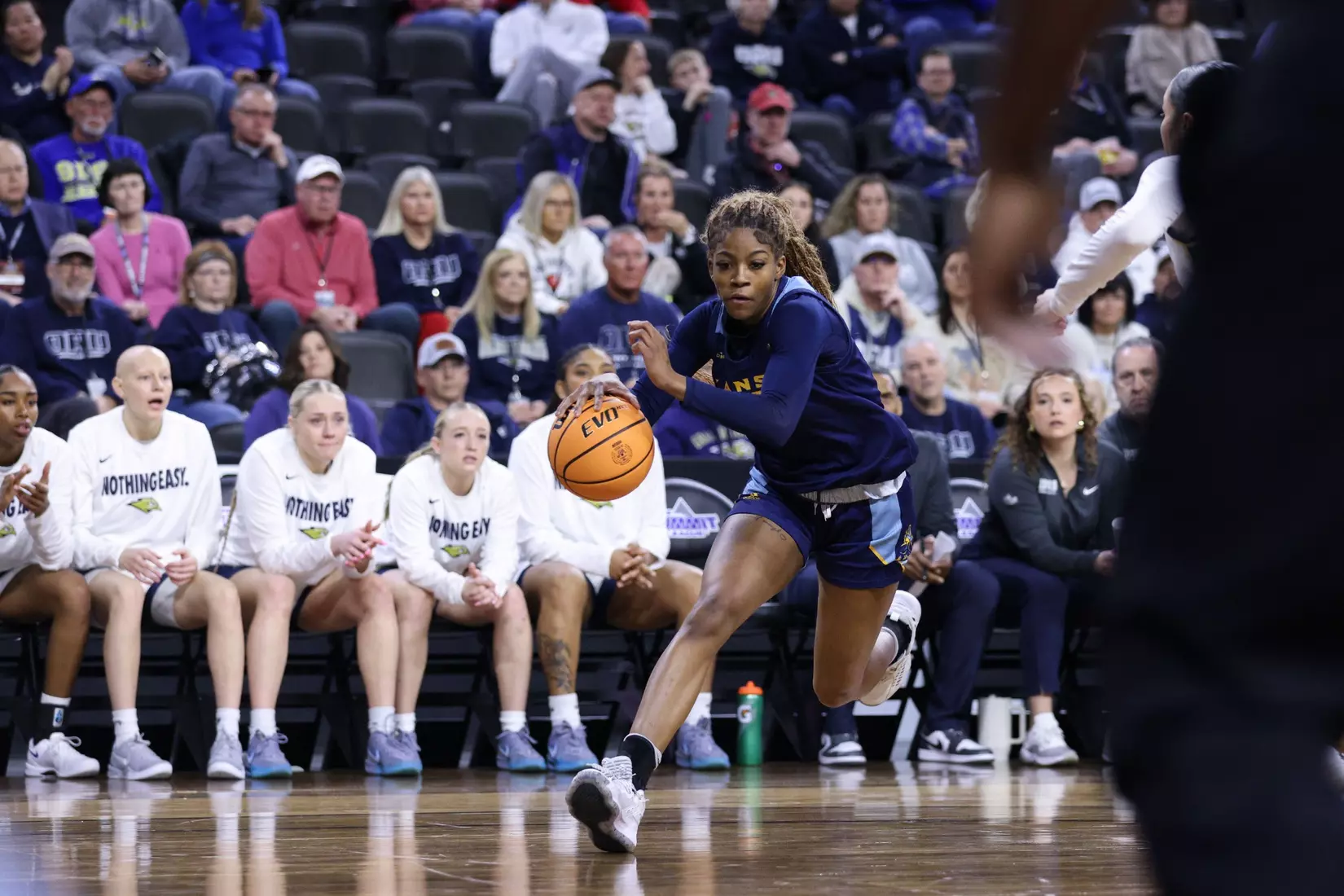Kansas City Women's Basketball ended its season against No. 2 Oral Roberts in the Summit League Semifinals, falling 73-95. Elauni Bennett put up her second double-double of the tournament with 17 points and 13 rebounds. Alayna Contreras led the Roos from the field with 20 points.