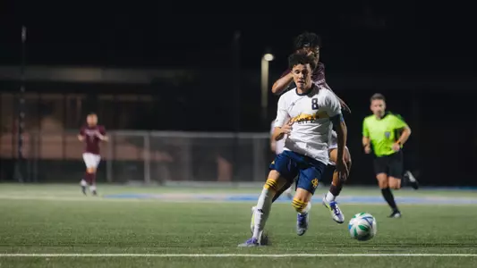 Mathias Baucher dribbling vs. Missouri State