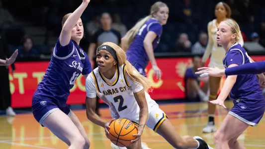 Elauni Bennett vs. St. Thomas