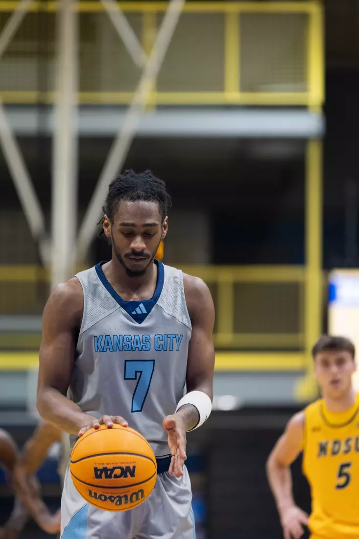 The KC Roos faced the North Dakota State University Bison in a men’s basketball matchup at the Swinney Center. The Roos worked to keep pace in a physical, high-energy game but fell 97–73. The night captured moments of effort, intensity, and resilience from the Roos on their home court.